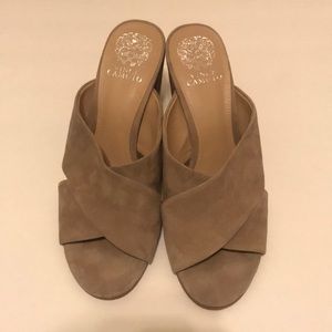 Vince Camuto Levey Suede Block Heel Sandal Sz 10